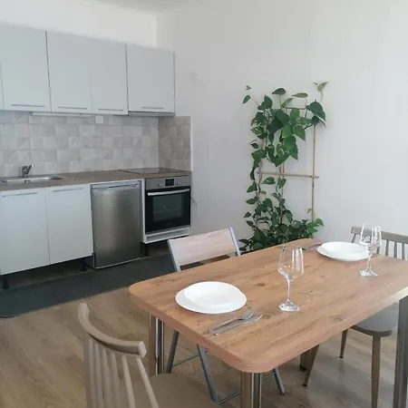 Sun Meets Sea Apartman Atháni