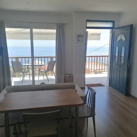 Sun Meets Sea Atháni